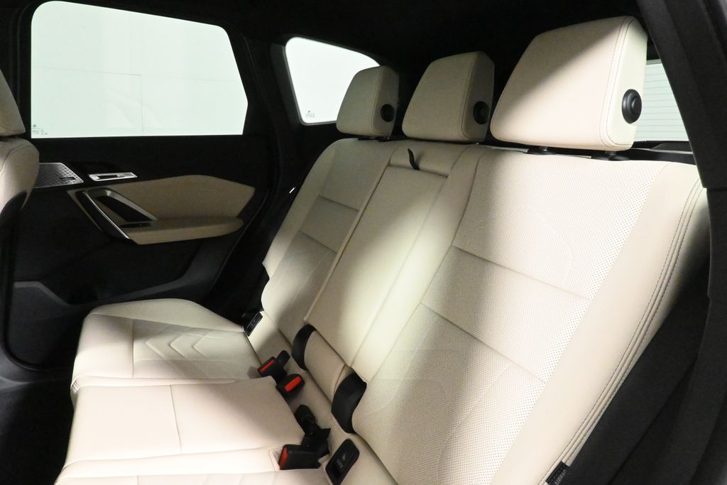 2025 Bmw X1 XDrive28i photo 3