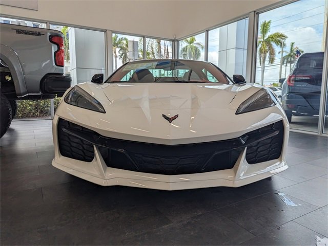 2025 Chevrolet Corvette Z06 3LZ photo 3