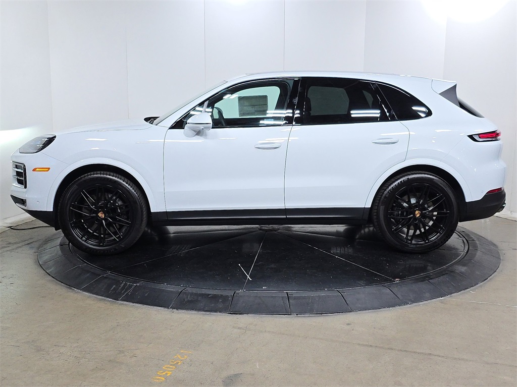 2025 Porsche Cayenne photo 10