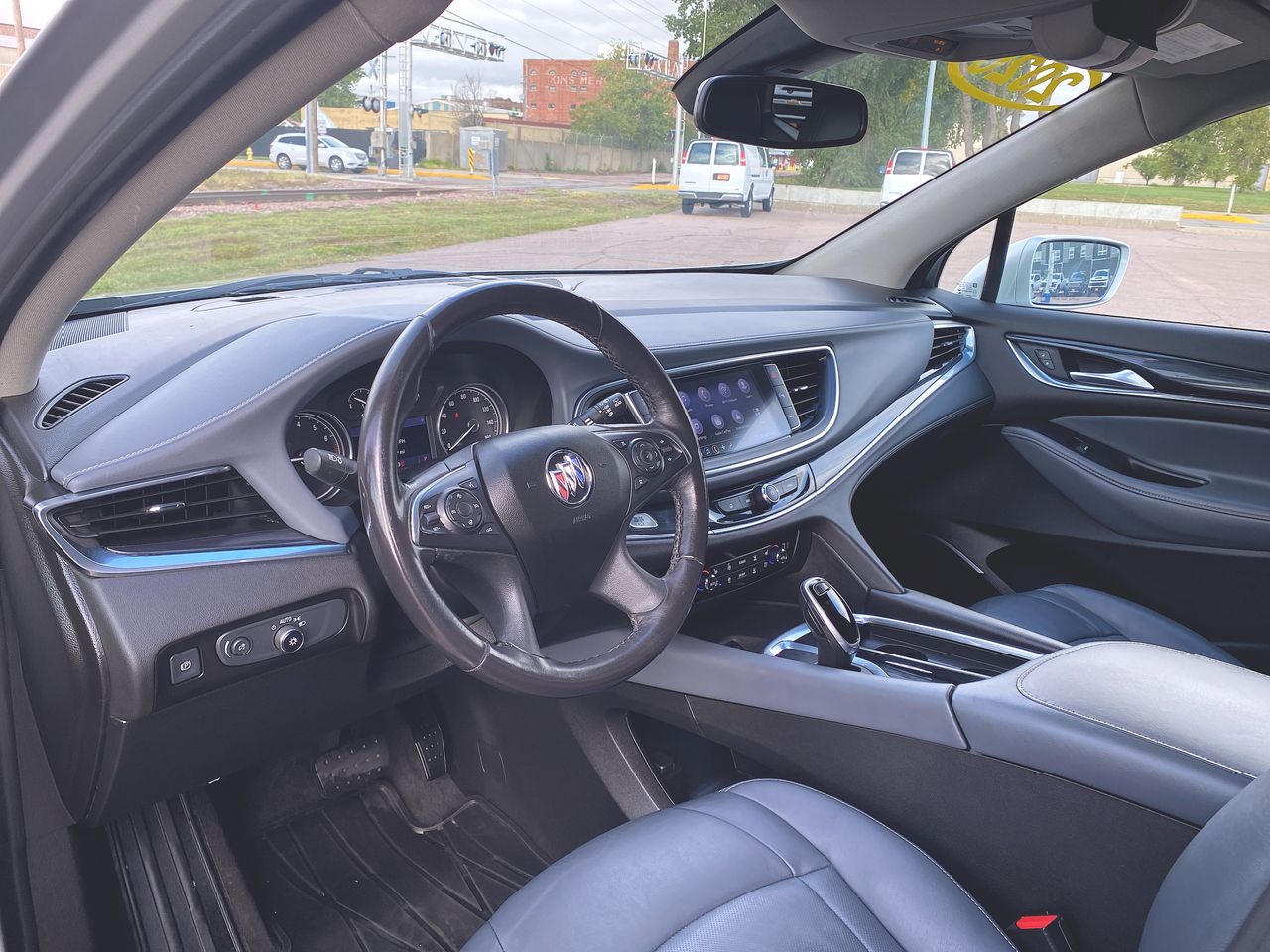 2020 Buick Enclave Premium photo 2