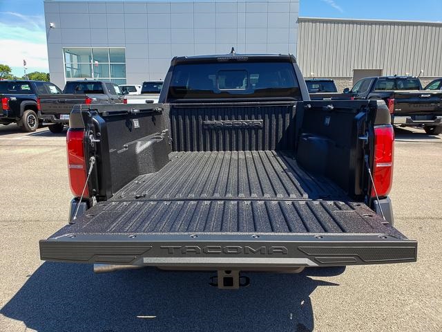2025 Toyota Tacoma SR5 photo 19