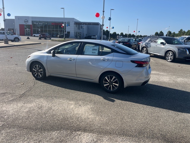 2025 Nissan Versa SV photo 4