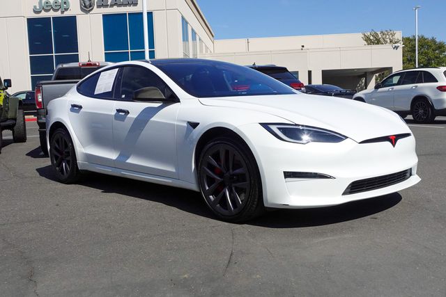 2023 Tesla Model S Plaid photo 2