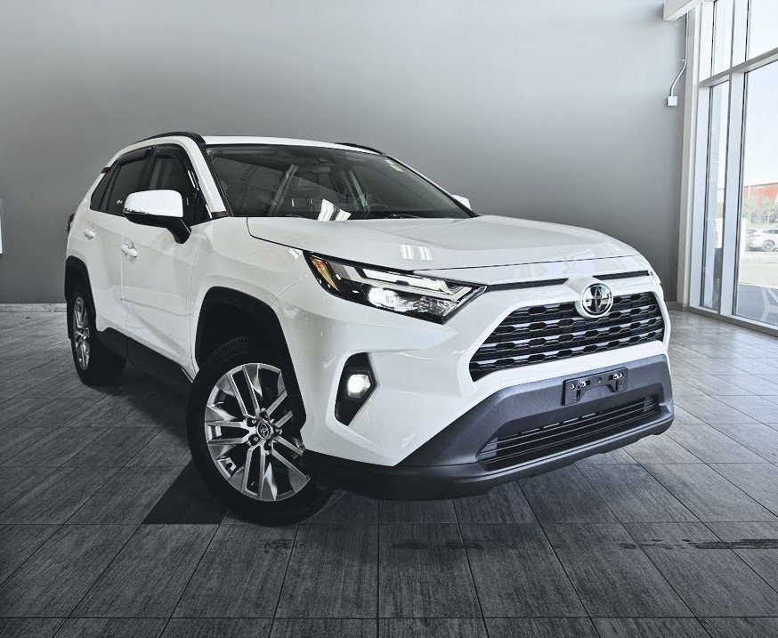 2023 Toyota RAV4 XLE Premium's photo