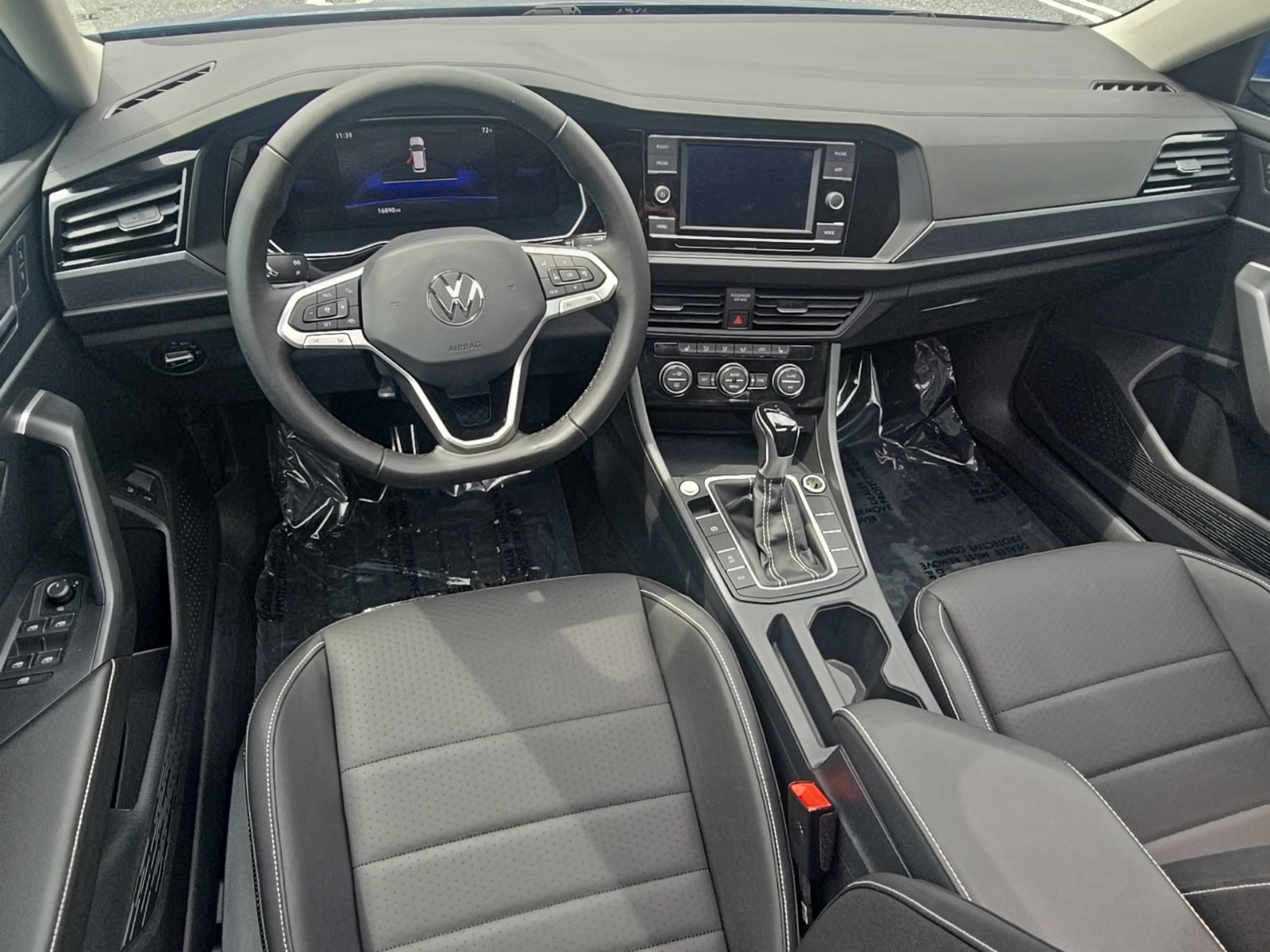 3VW7M7BU5RM086375