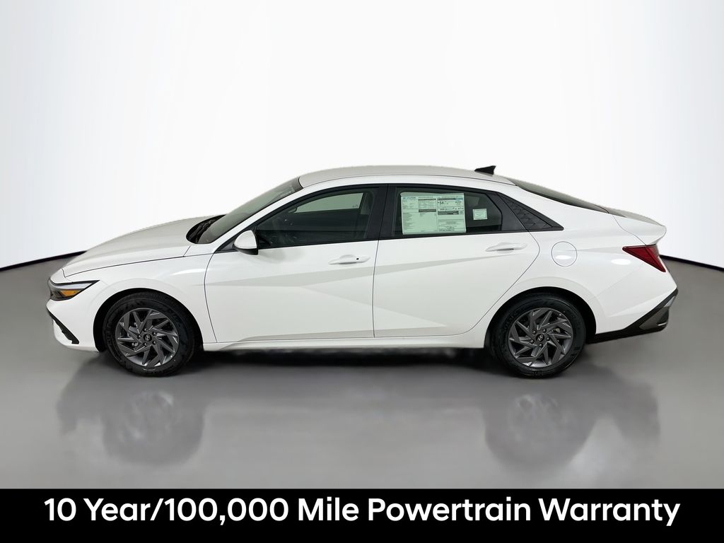 2026 Hyundai Elantra Hybrid Blue photo 2