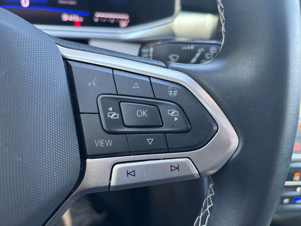 2025 Volkswagen Taos SE photo 27