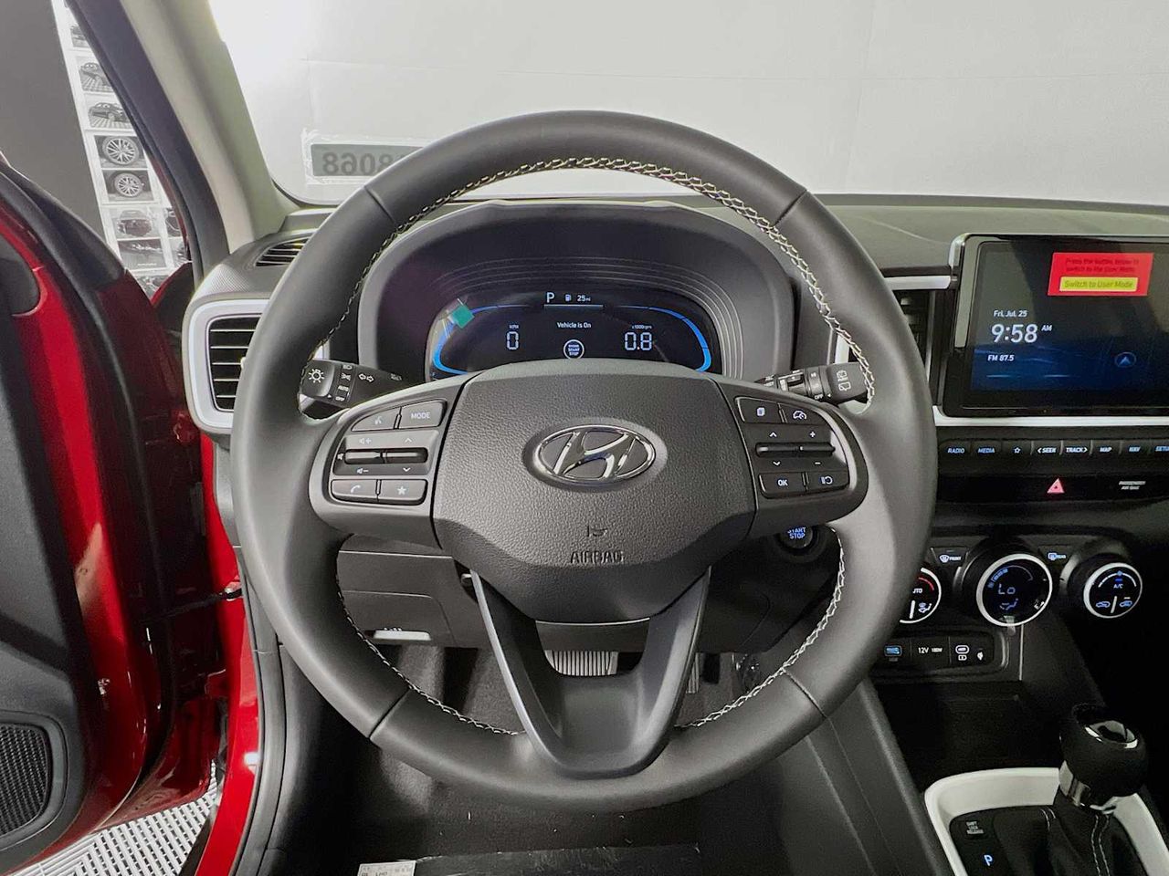 2025 Hyundai Venue Limited photo 3