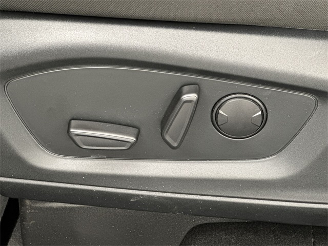 2022 Ford Explorer XLT photo 3