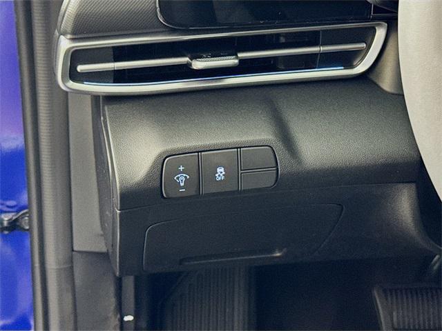2025 Hyundai Elantra SEL Convenience photo 13