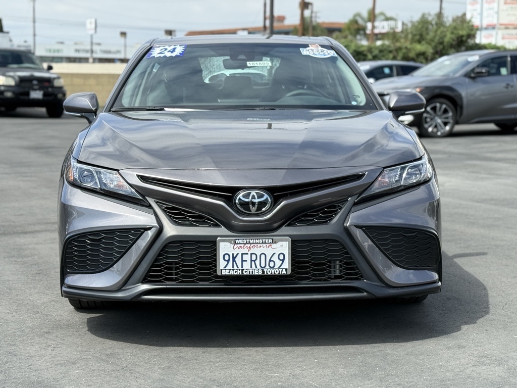 2024 Toyota Camry SE photo 3