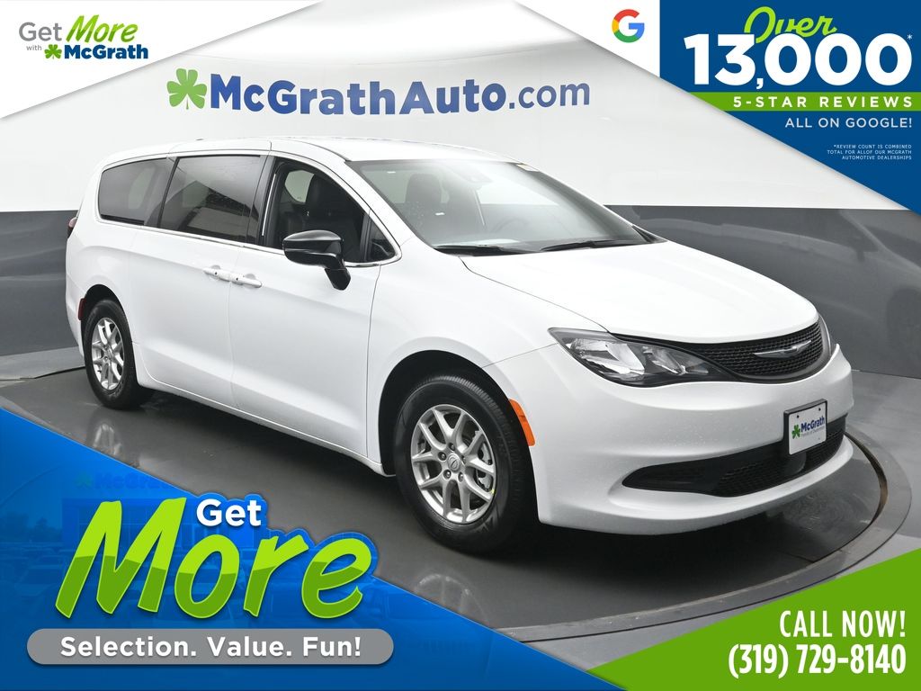 2026 Chrysler Voyager LX's photo