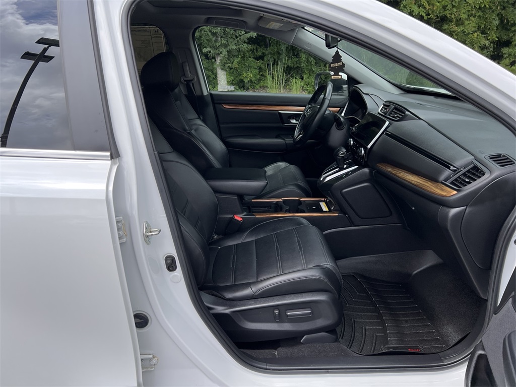 2020 Honda CR-V Touring photo 16