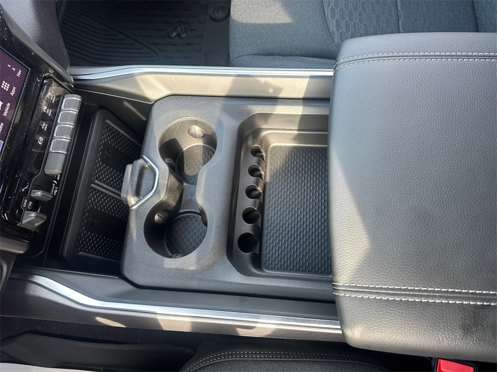 2026 Ram 2500 Big Horn photo 8