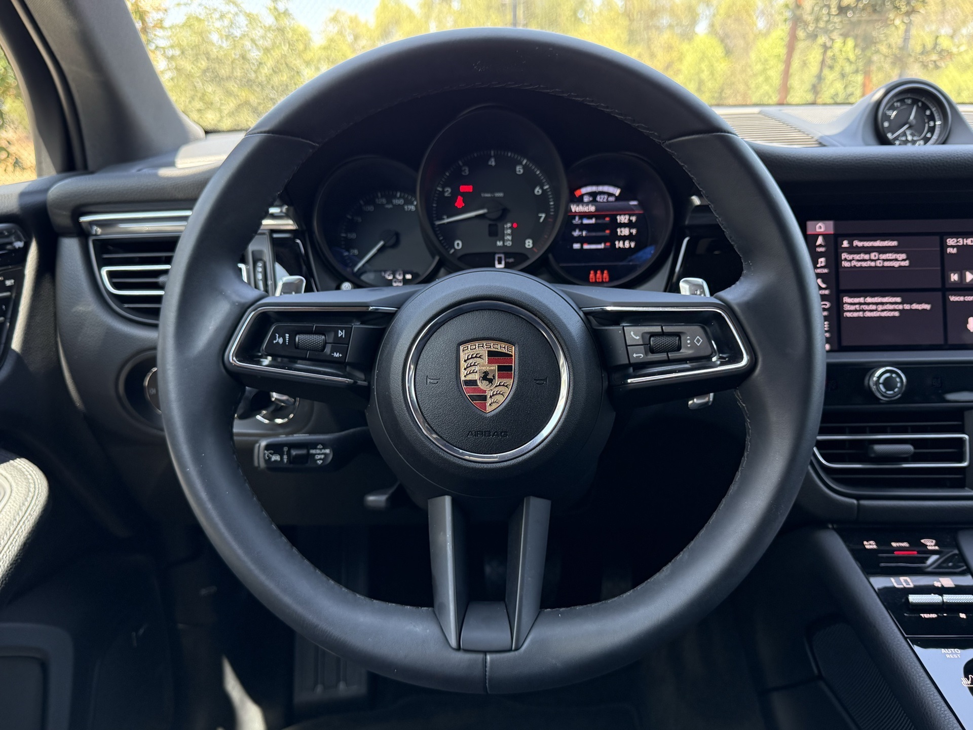 2025 Porsche Macan T photo 12