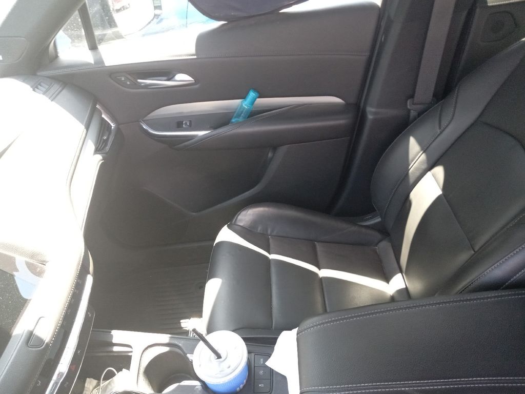 2023 Cadillac XT4 Premium Luxury photo 10