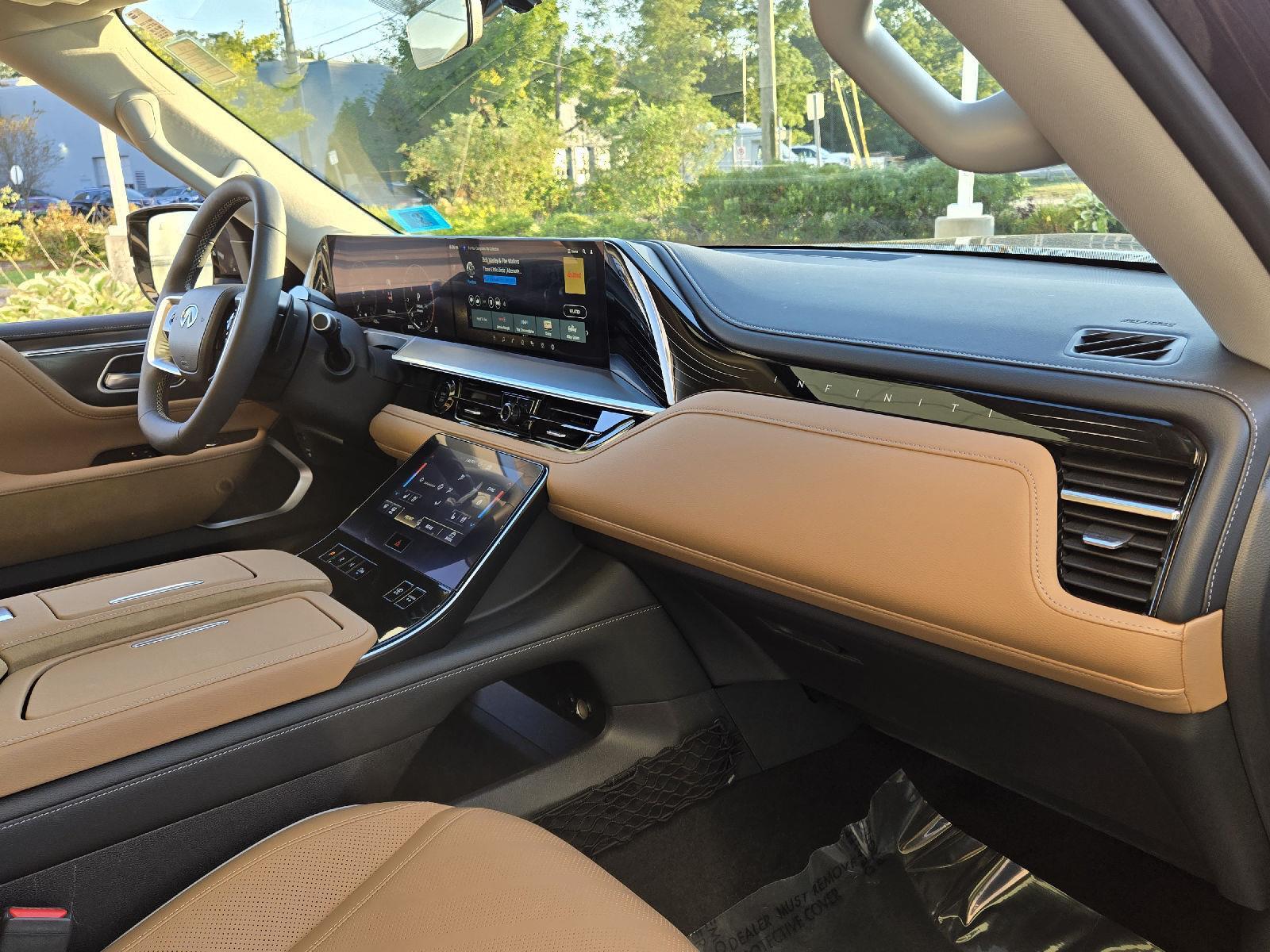 2025 Infiniti QX80 Luxe photo 30