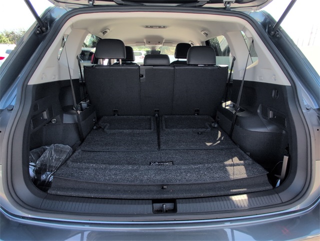 2023 Volkswagen Tiguan SE photo 11