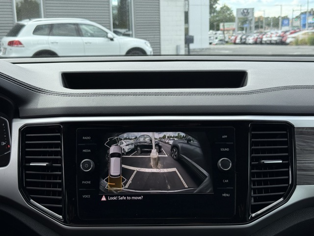 2023 Volkswagen Atlas Cross Sport V6 SE Technology photo 11