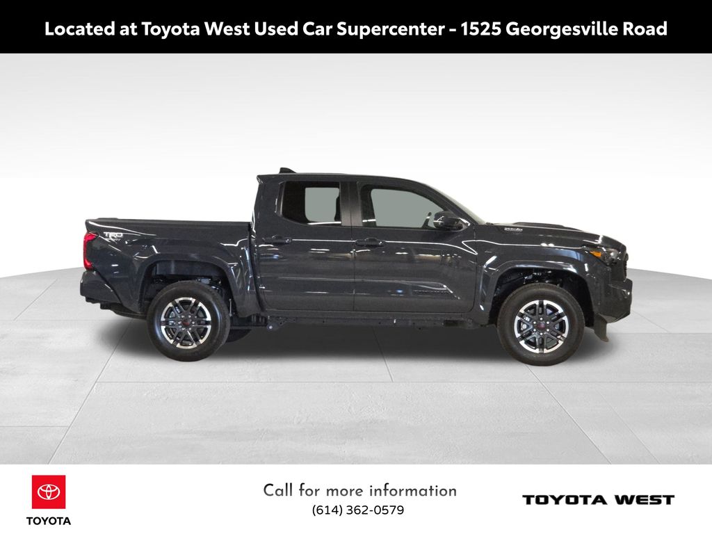 2025 Toyota Tacoma TRD Sport photo 4