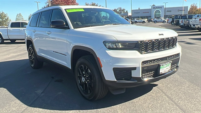 2025 Jeep Grand Cherokee L Altitude's photo