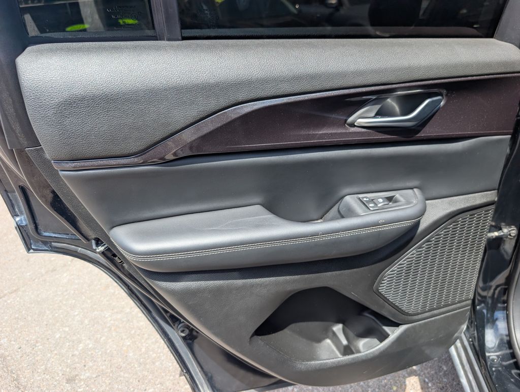 2023 Jeep Grand Cherokee Laredo photo 16