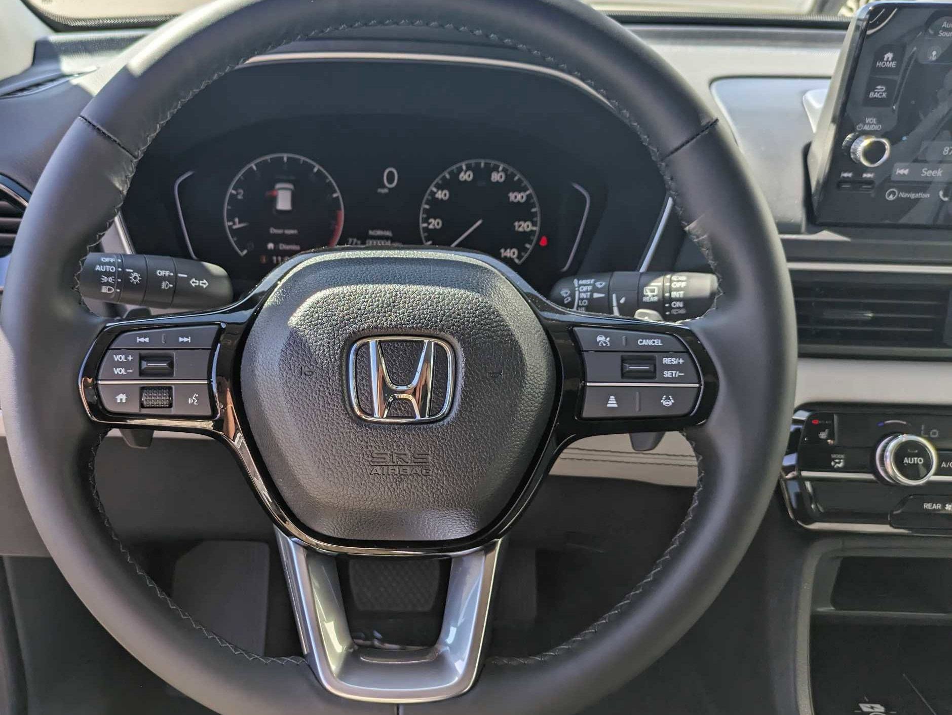 2025 Honda Pilot Touring photo 10