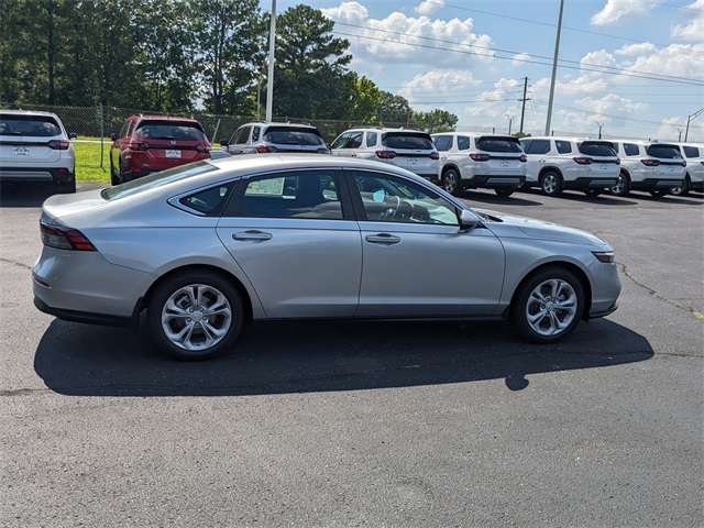 2025 Honda Accord LX photo 5