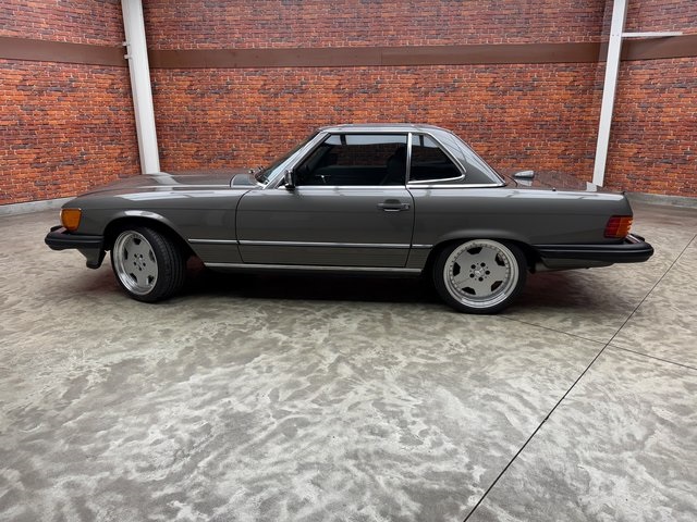 1986 Mercedes Benz 500 photo 2