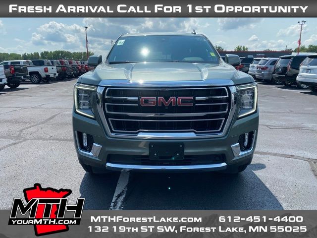 2023 Gmc Yukon SLT photo 3