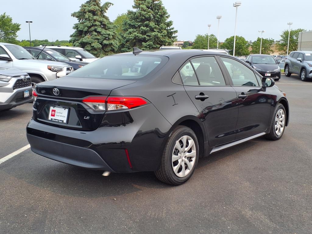 2023 Toyota Corolla LE photo 2