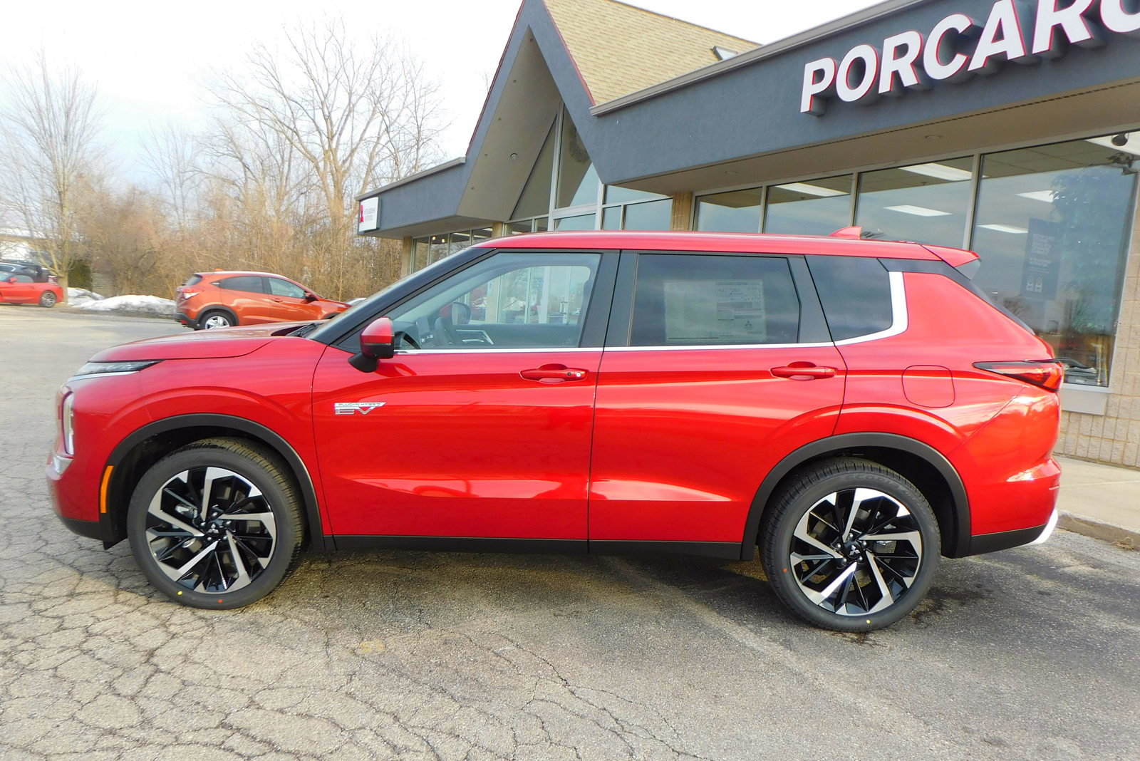 2025 Mitsubishi Outlander PHEV SE photo 2