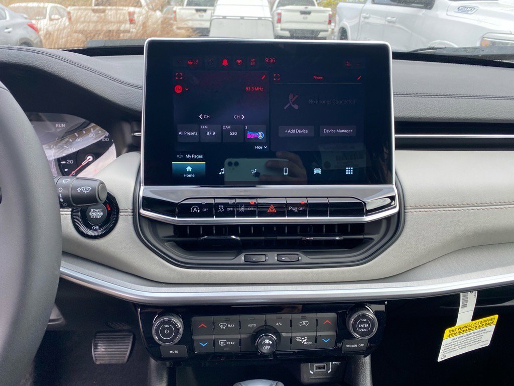 2025 Jeep Compass Limited photo 7