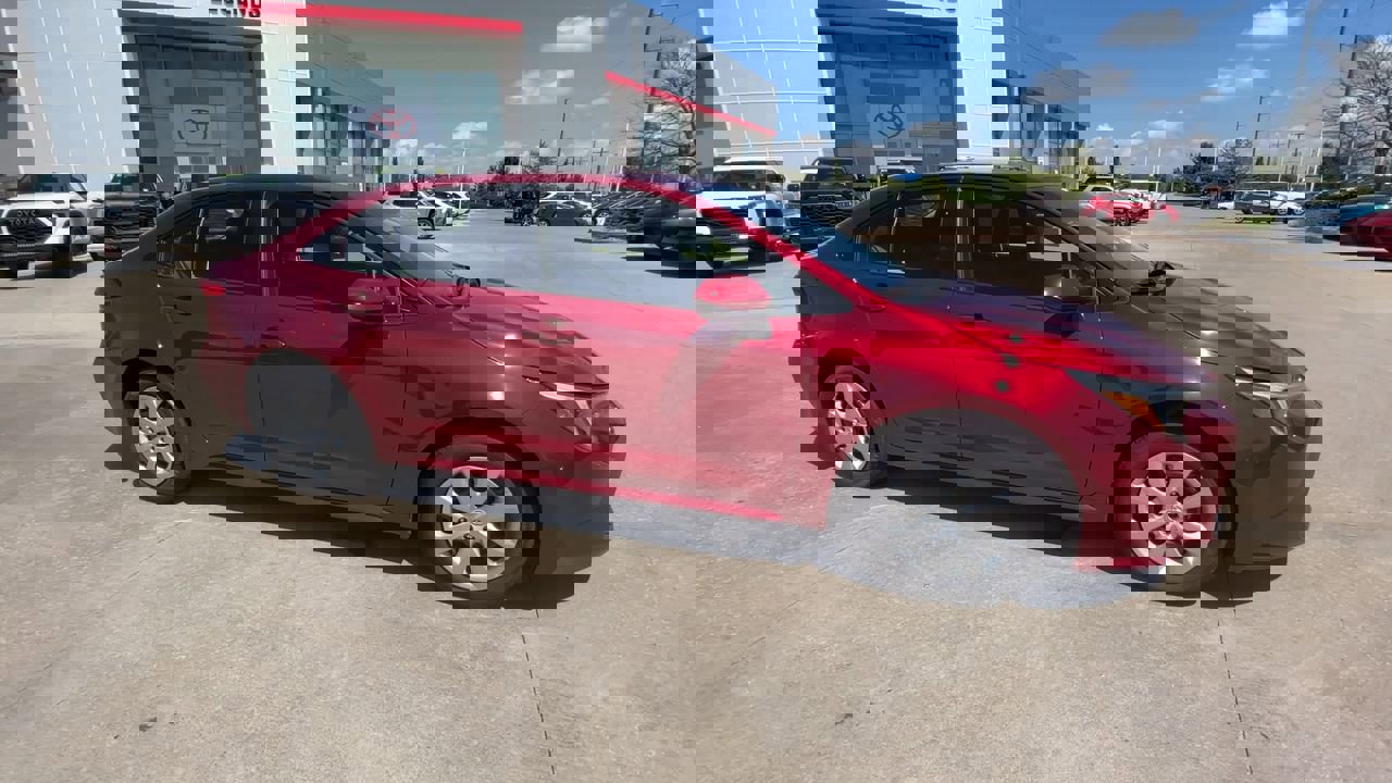 Certified 2025 Toyota Corolla LE with VIN JTDBCMFE0S3104614 for sale in Kansas City