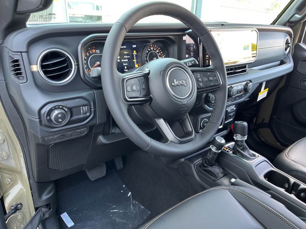 2025 Jeep Gladiator Sport photo 30