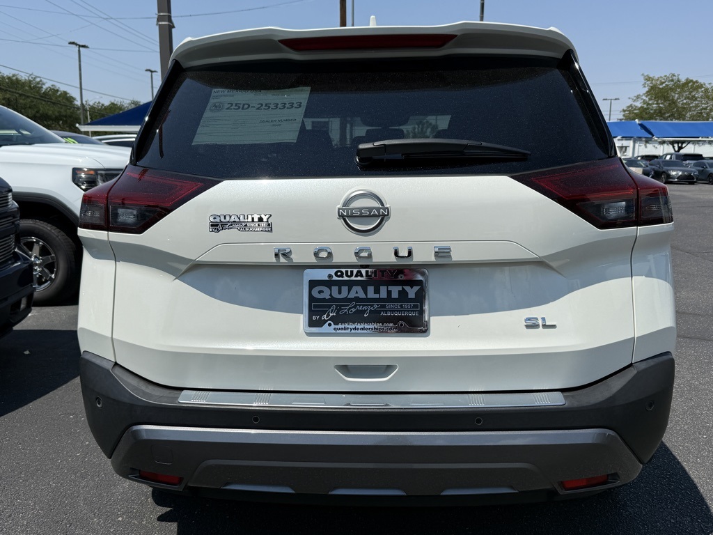 2022 Nissan Rogue SL photo 3