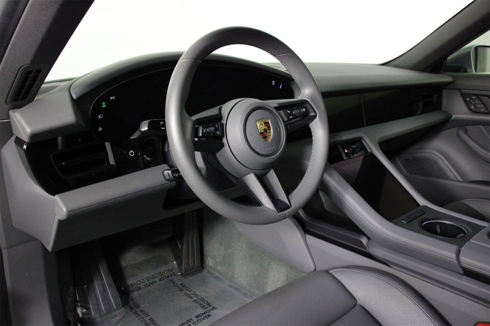 2022 Porsche Taycan photo 4