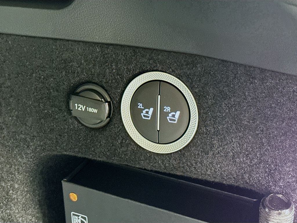 2025 Genesis GV80 2.5T Prestige photo 28