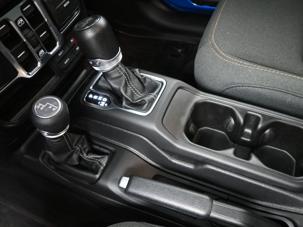 2024 Jeep Wrangler Sport S photo 9