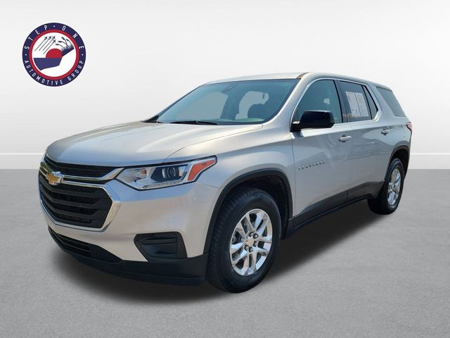 2021 Chevrolet Traverse LS photo 2