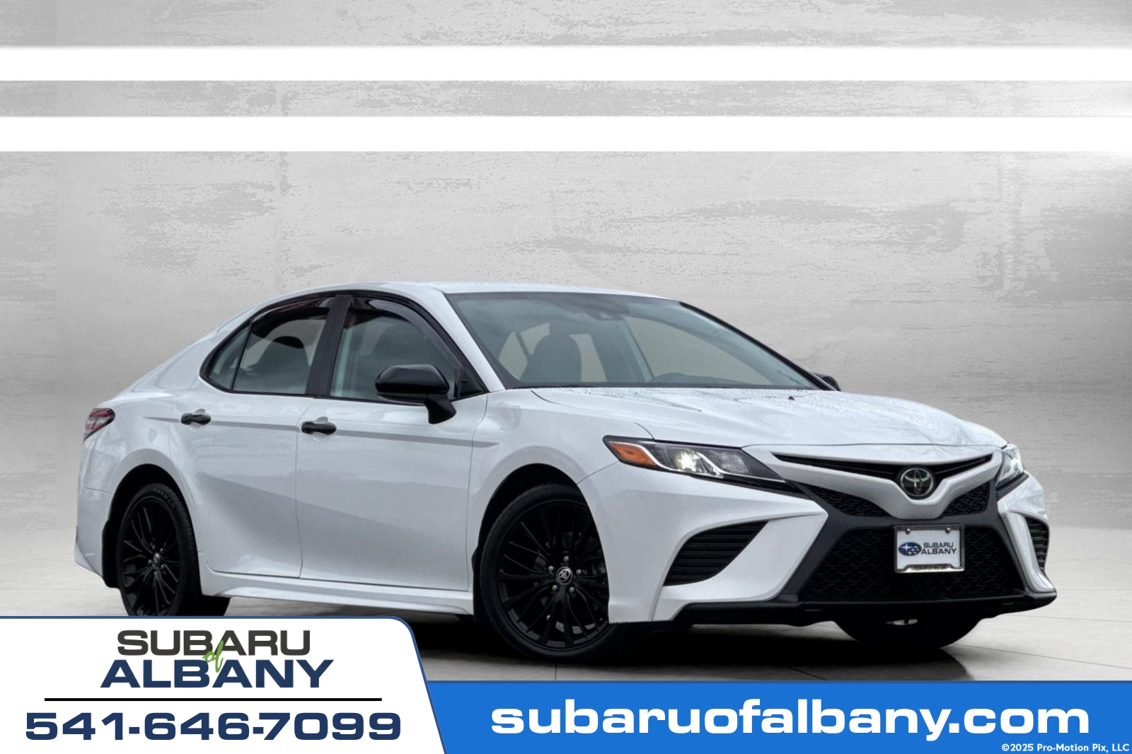 2020 Toyota Camry SE Nightshade's photo