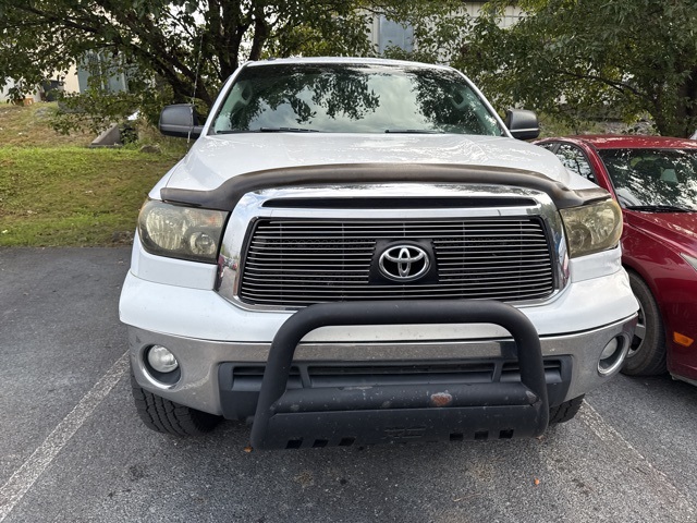 Used 2011 Toyota Tundra Tundra Grade with VIN 5TFUW5F13BX175947 for sale in Hazard, KY
