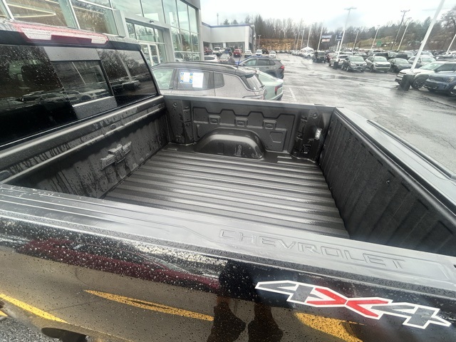 2025 Chevrolet Silverado 1500 RST photo 3