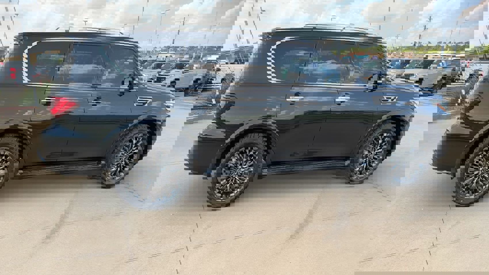 2024 Infiniti QX80 Premium Select photo 9