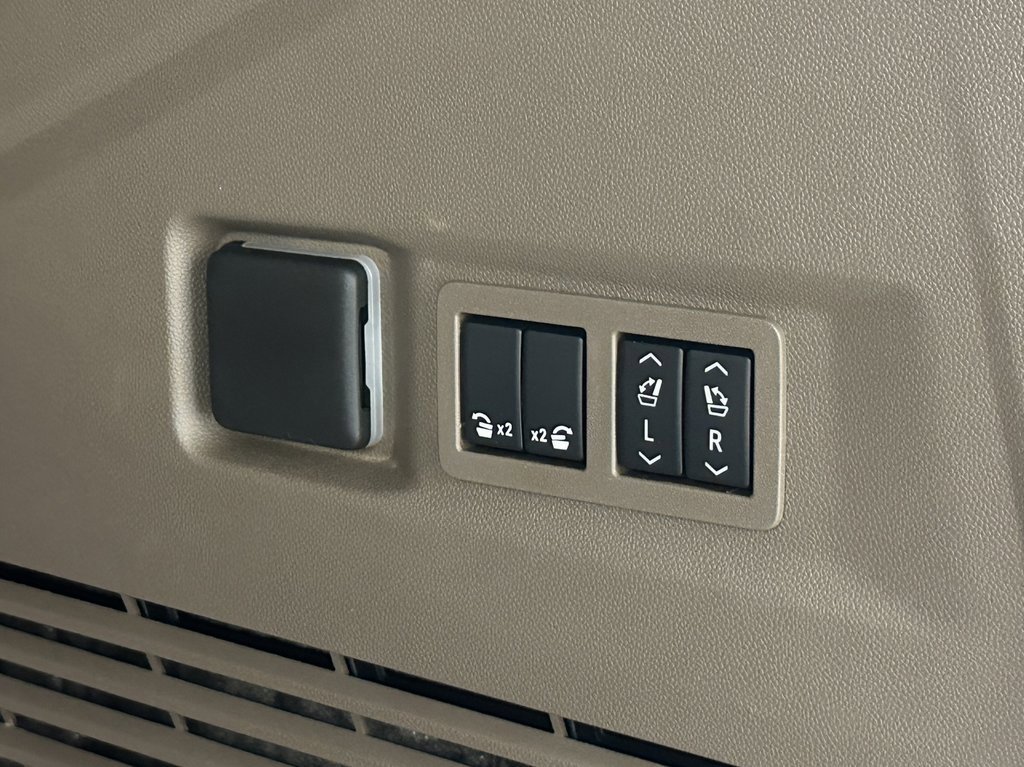 2025 Gmc Yukon Denali photo 38