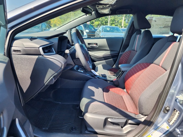 2025 Toyota Corolla SE photo 13