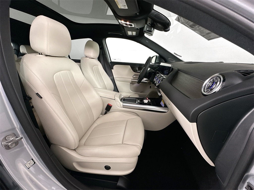 2026 Mercedes Benz GLA 250 photo 25