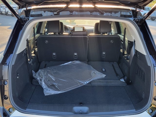 2025 Nissan Pathfinder SL photo 4