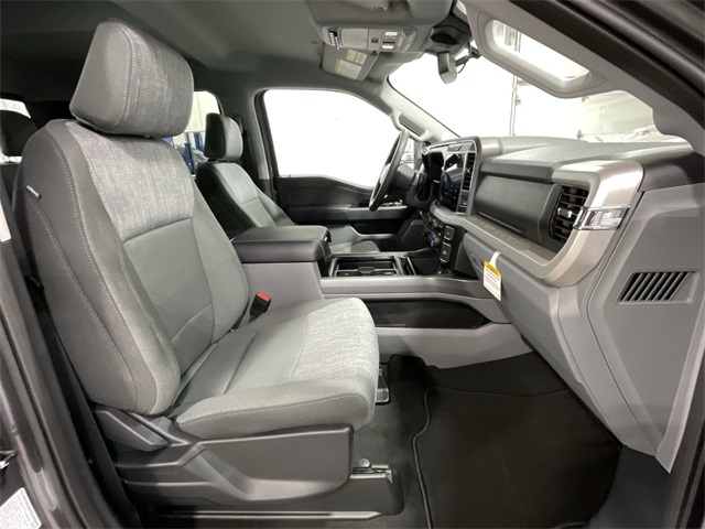 2026 Ford F-350 XLT photo 28