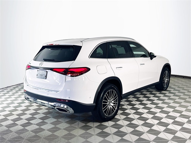 2026 Mercedes Benz GLC 300 photo 6